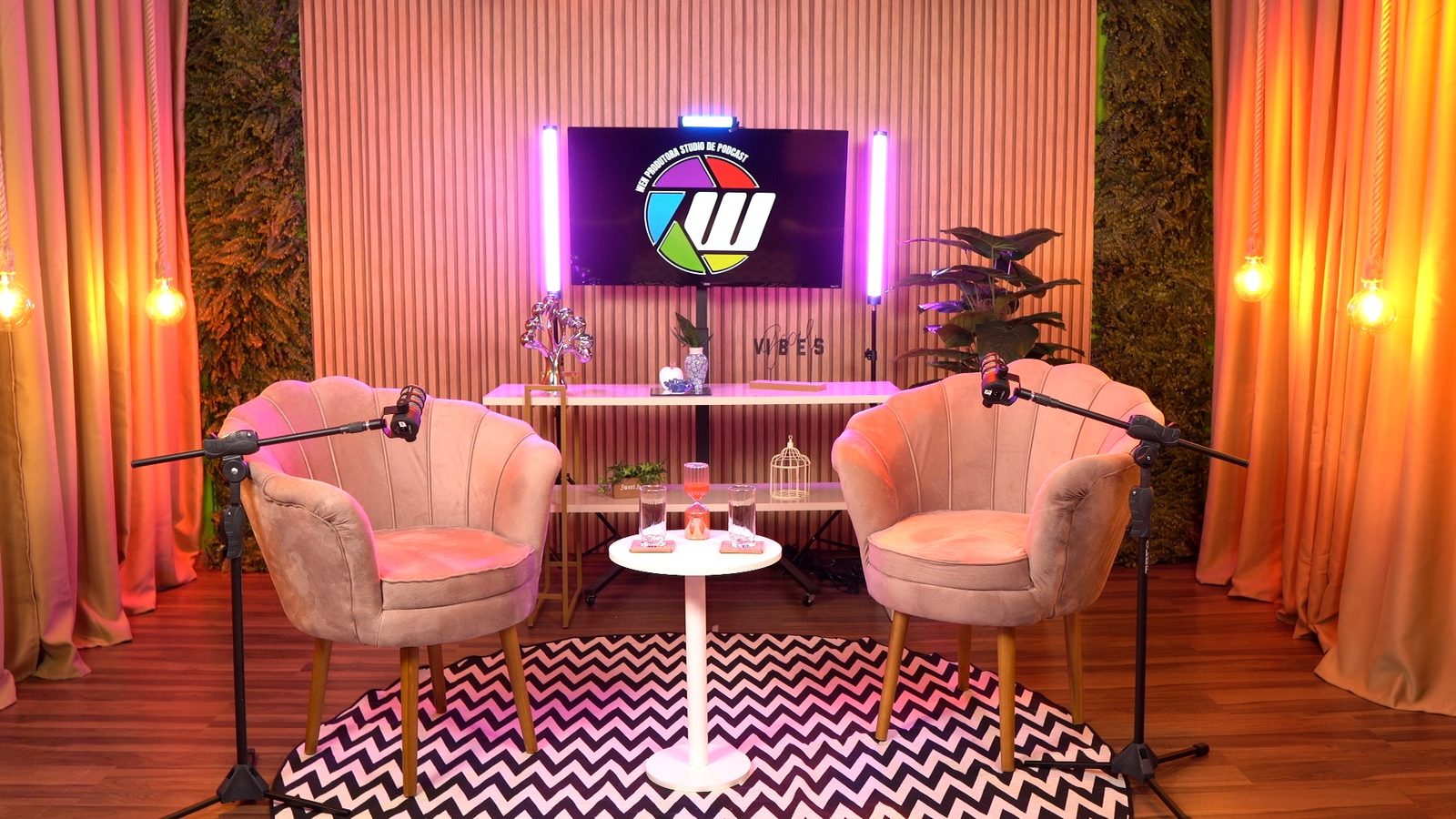 Cenário Vibes — poltronas e credenza